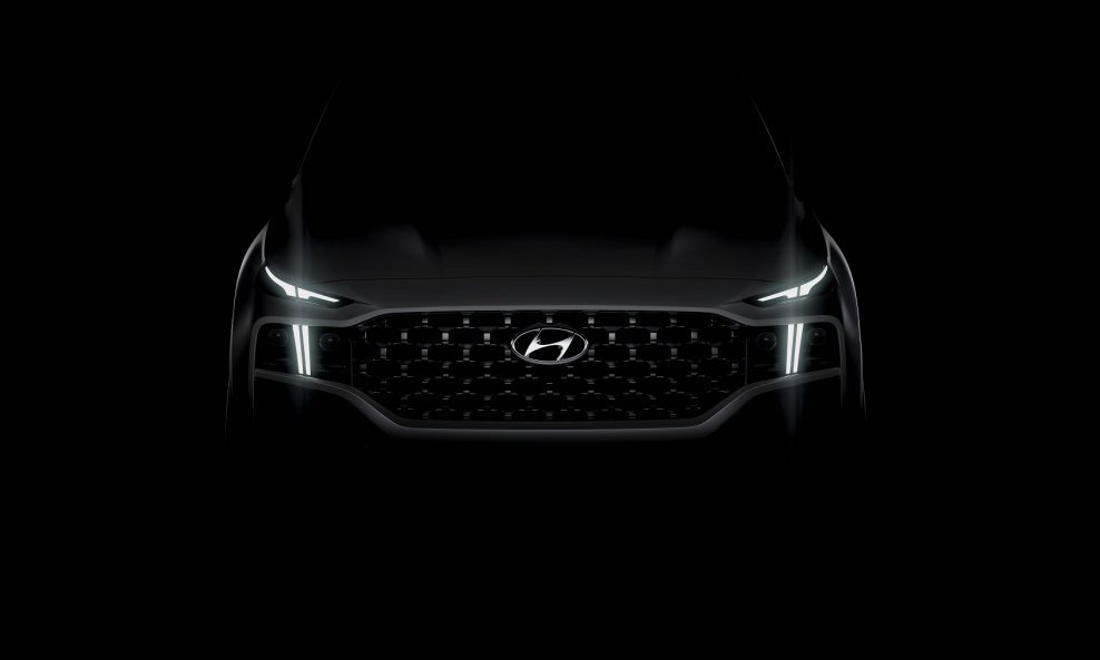 Ovo je prva službena fotografija novog Hyundai Santa Fea, a na europsko tržište stiže u rujnu 2020. godine