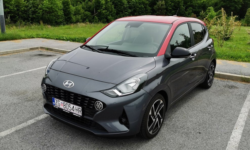 Hyundai i10 je sjajan maleni gradski automobil dinamičnog dizajna