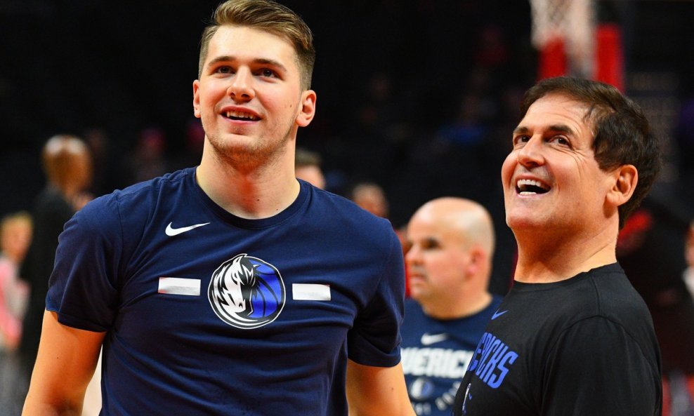 Luka Dončić i vlasnik Dallas Mavericksa Mark Cuban