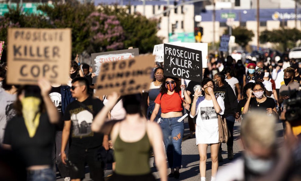 Prosvjed zbog smrti Georgea Floyda održao se i u Los Angelesu
