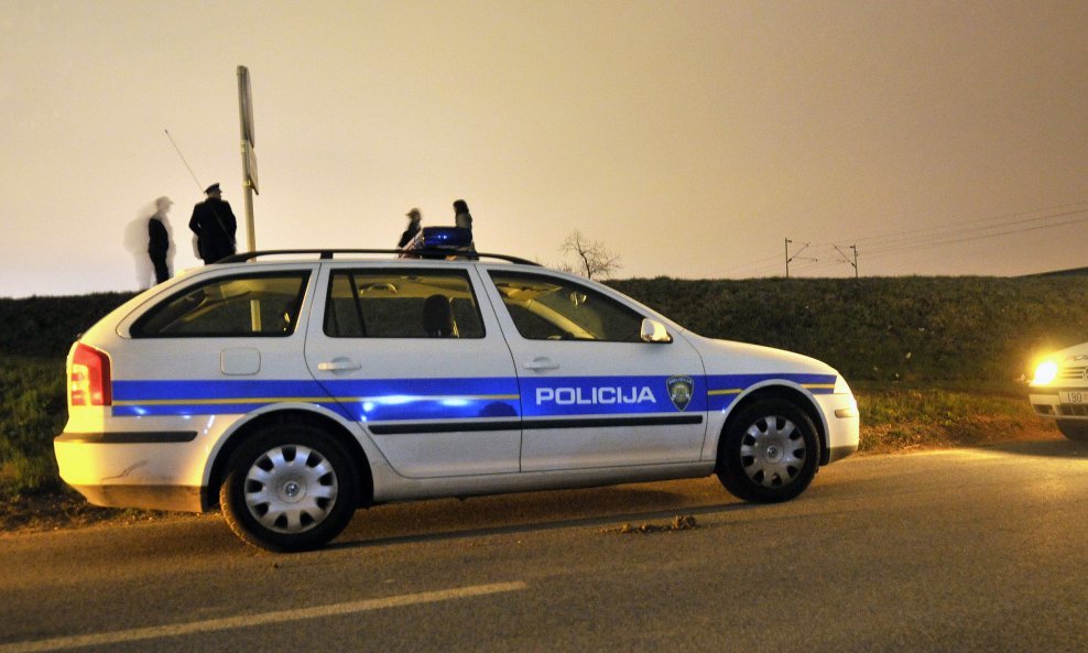 Policija