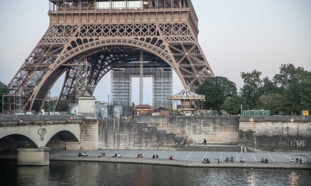 Pariz