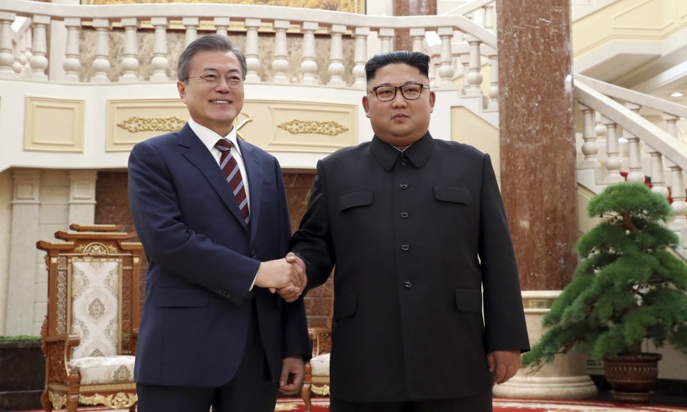 Južnokorejski predsjednik Moon Jae-in i sjevernokorejski predsjednik Kim Yong Un