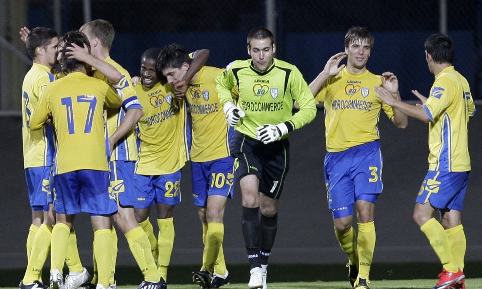 Inter 2009-10, Silvio Cavrić 17, Luiz Paulo Hilario 22, Tomislav Jonjić 10, Matej Delač 1,Vinko Buden 3, Miroslav Šarić 15