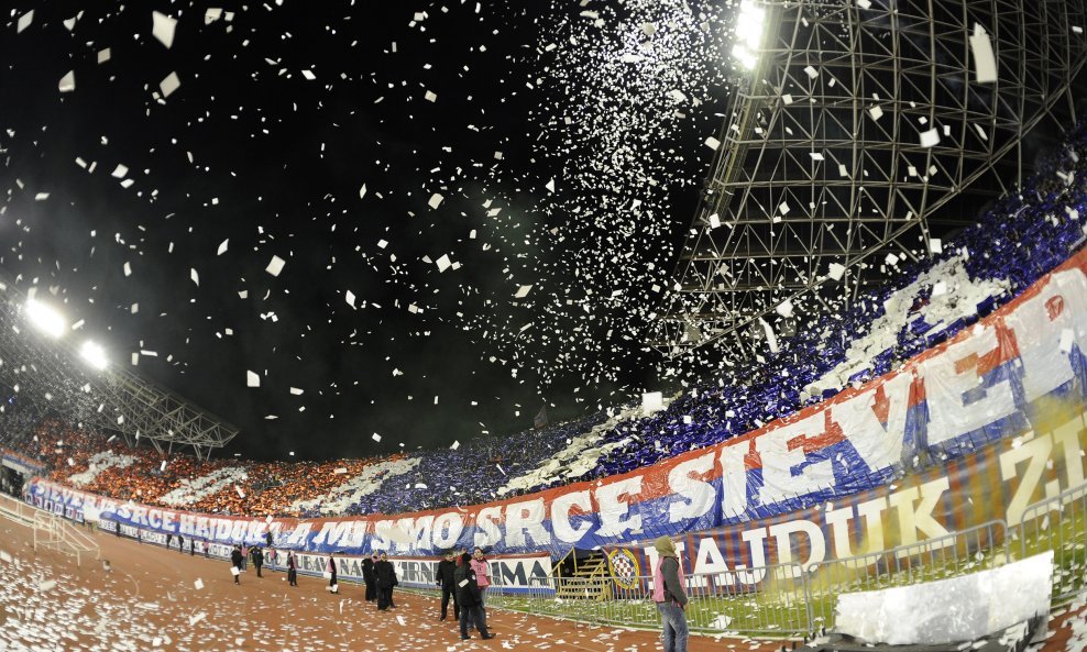 Hajduk, torcida, konfete