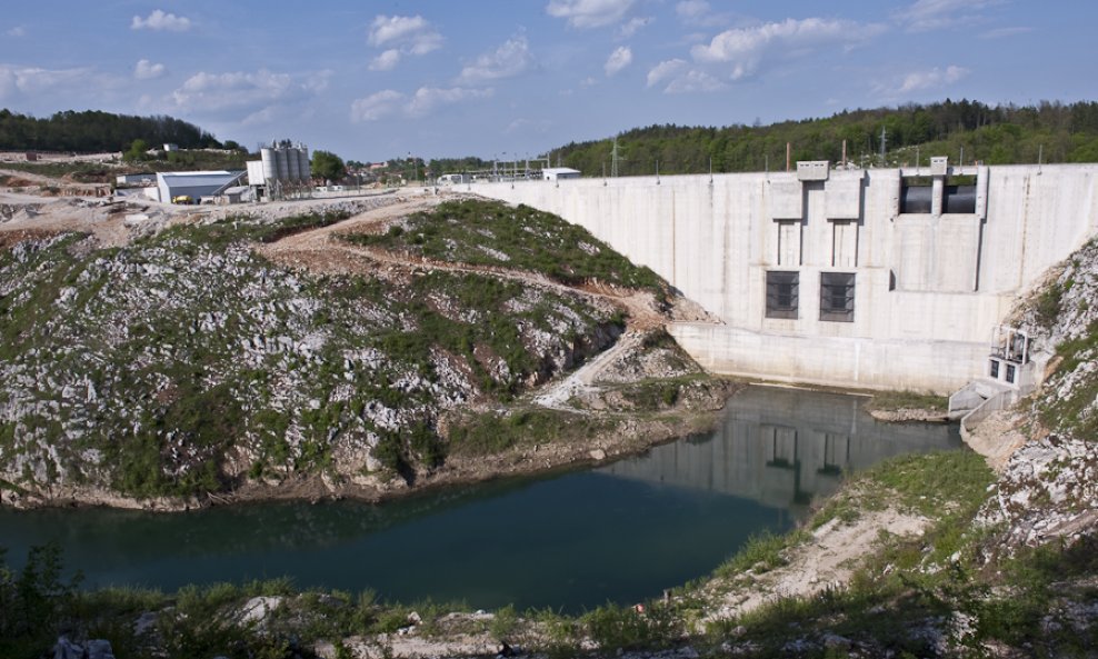 hidroelektrana lešće
