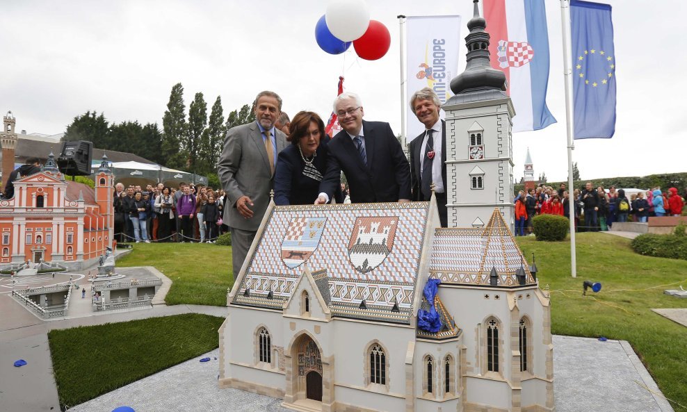 Bandić i Josipović Mini Europe