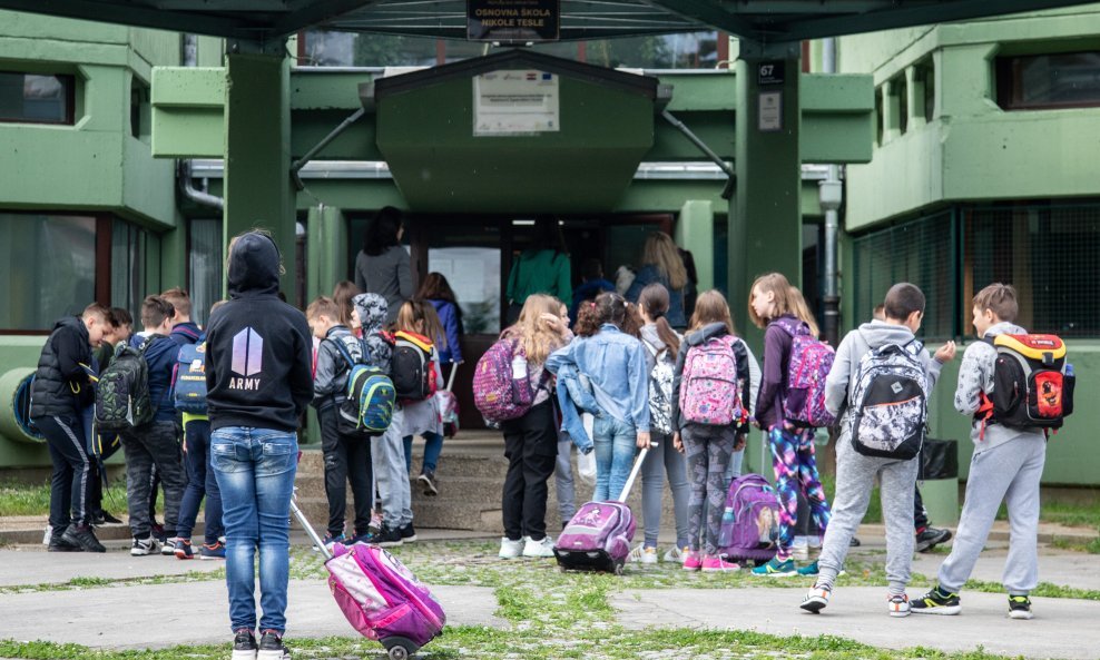 U školama se stječu nova znanja, ali ne smije se zaboraviti i na njihovu podjednako važnu socijalnu funkciju