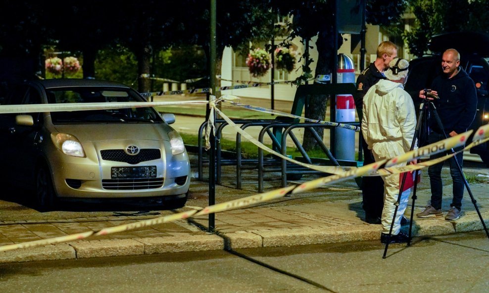 Policija zatvorila centar grada te preko Twittera zamolili stanovnike da ostanu u svojim kućama.