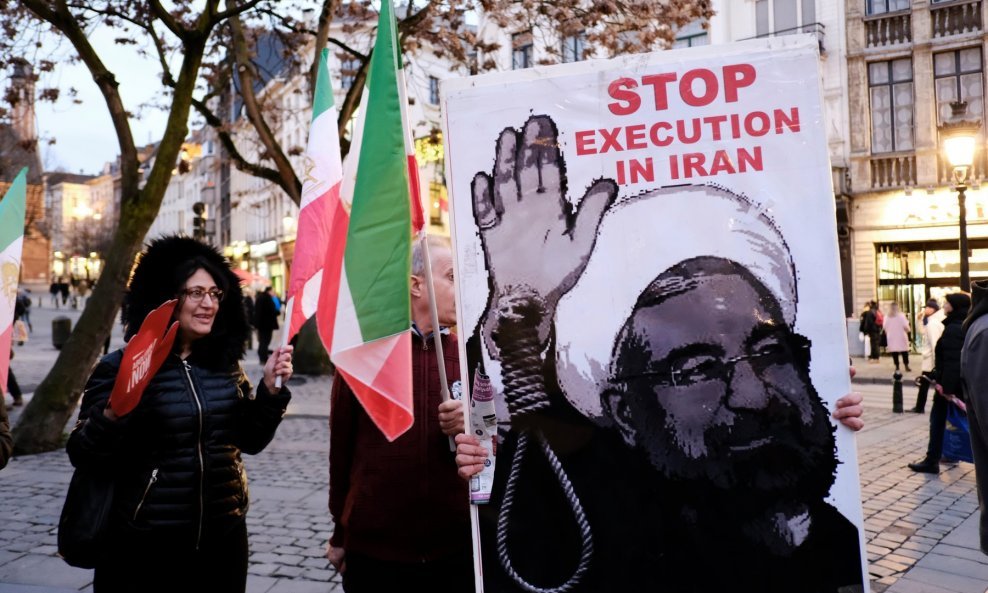 Prosvjedi protiv smaknuća u Iranu