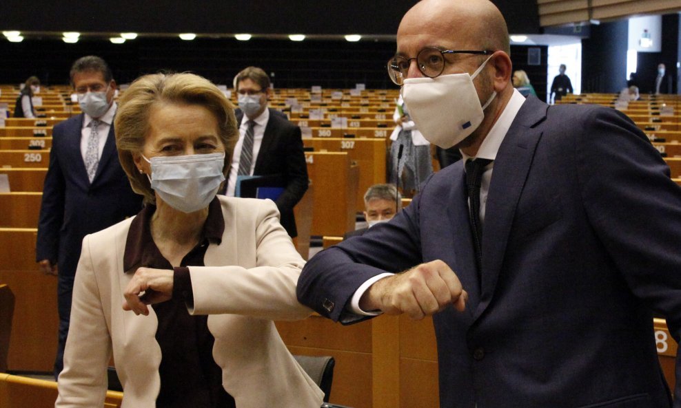 Ursula von der Leyen, predsjednica Europske komisije, i Charles Michel, predsjednik Europskog vijeća