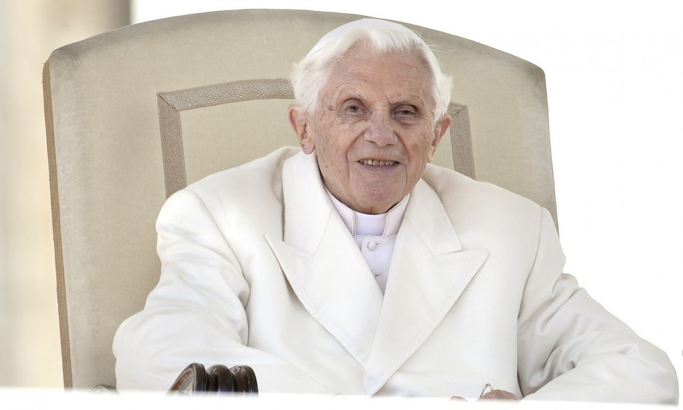 Papa u miru Benedikt XVI. ima 93 godine