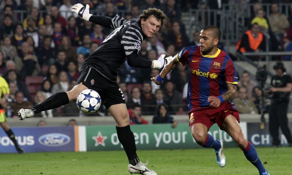 Andrej Pjatov Šahtjor, Dani Alves Barcelona 2011