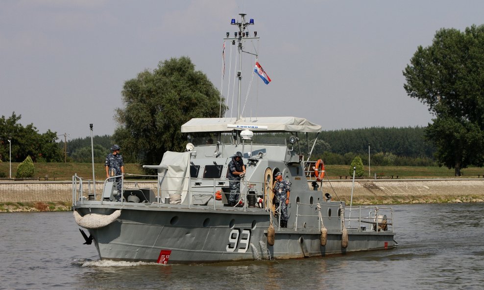 Ophodni brod Šokadija