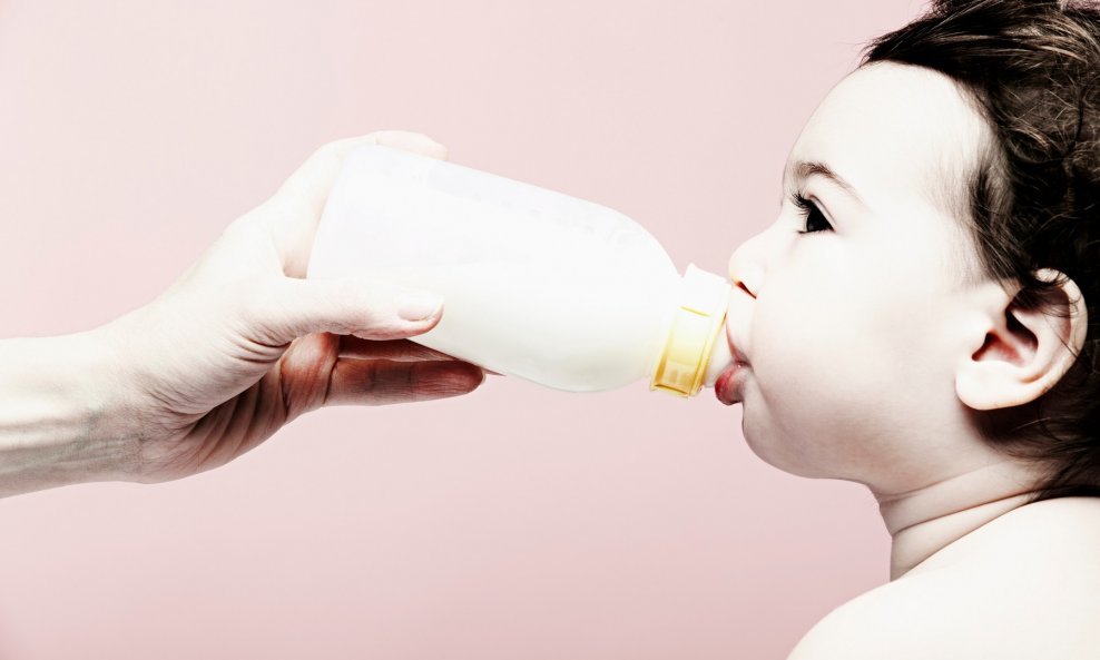 Pasterizirano majčino mlijeko sigurno je za upotrebu, pokazao je eksperiment australskih znanstvenika