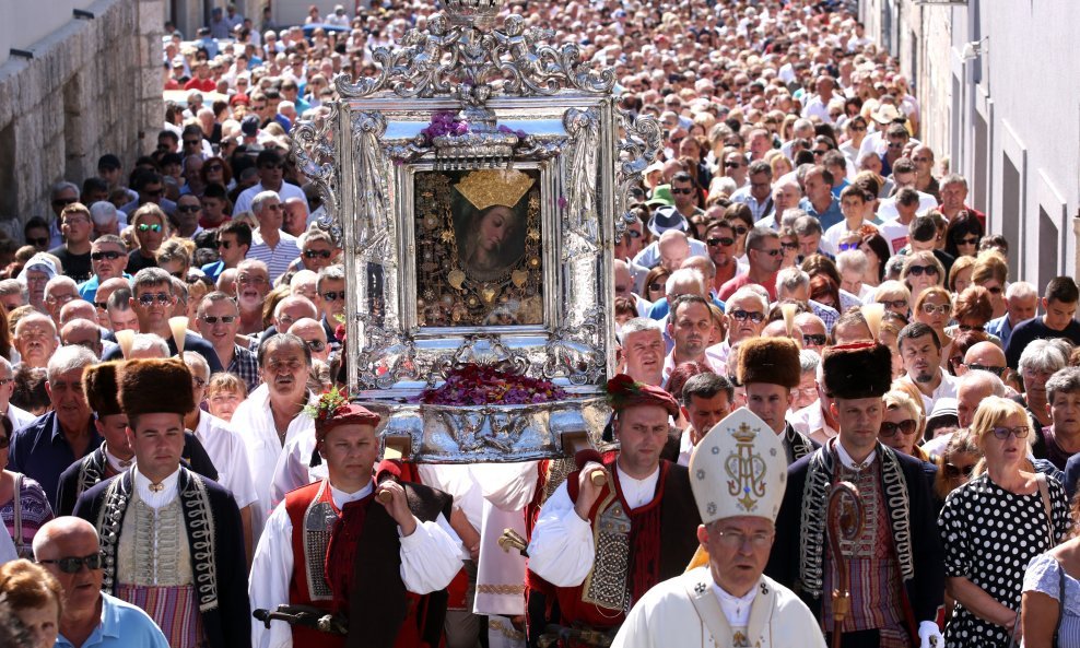 Procesije s Gospinom slikom središtem Sinja ove godine neće biti