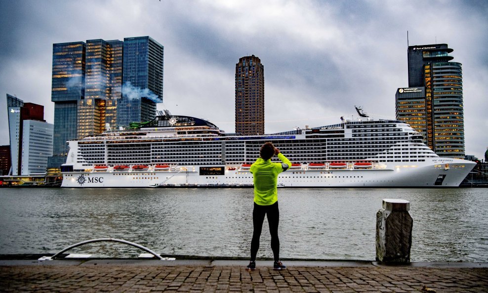 Arhivska fotografija/Kruzer MSC Grandiosa 2019. u Rotterdamu