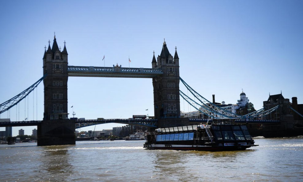 Tower Bridge - ilustracija