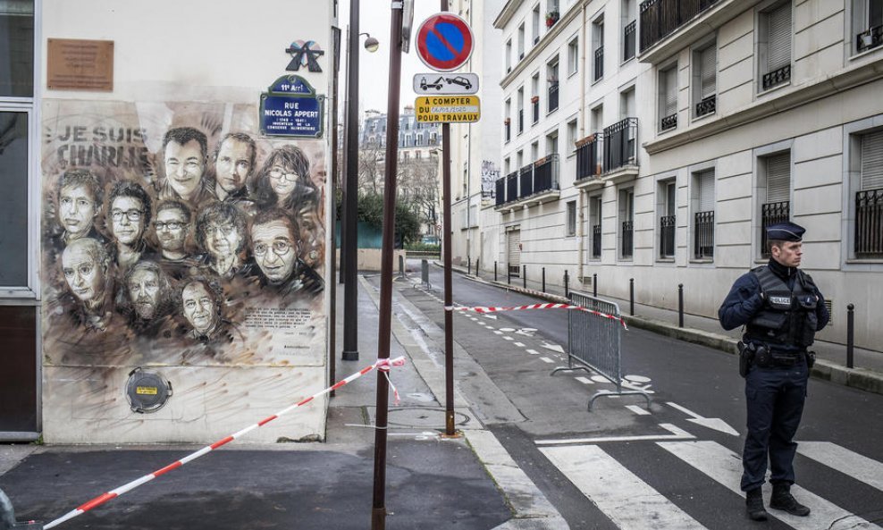 Grafit posvećen karikaturistima Charlie Hebdoa