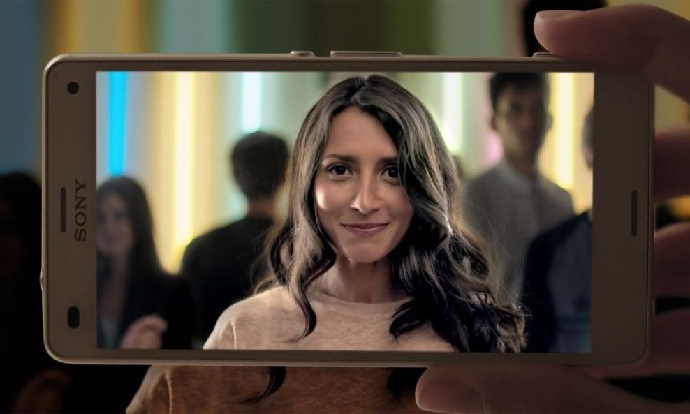 Sony Xperia Z3 Compact pametni telefon smartphone