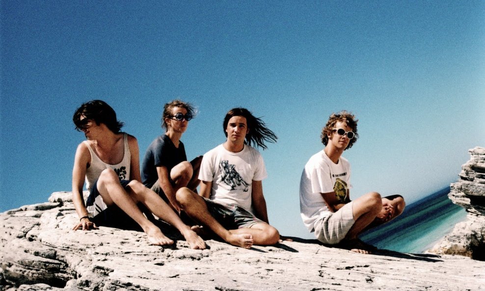 Tame Impala je jedan od najpoznatijih australskih psihodeličnih rock bendova. Njihov je drugi album 'Lonerism' (2012) dosegao zlatnu nakladu i dobio fantastične kritike u Velikoj Britaniji, SAD-u te Australiji. Na svjetskoj su turneji pratili veliki MGMT,