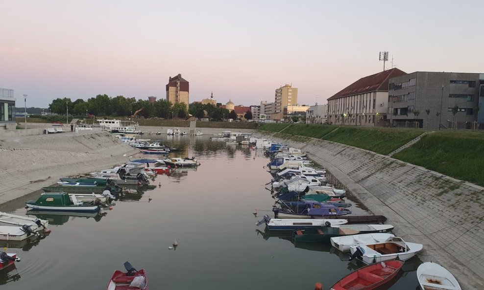 Hotel Dunav u Vukovaru