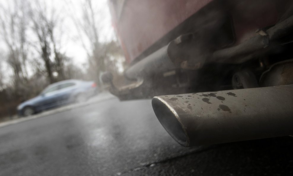 Osobni automobili su krivi za 44,3 posto emisija stakleničkih plinova u zemljama EU-a