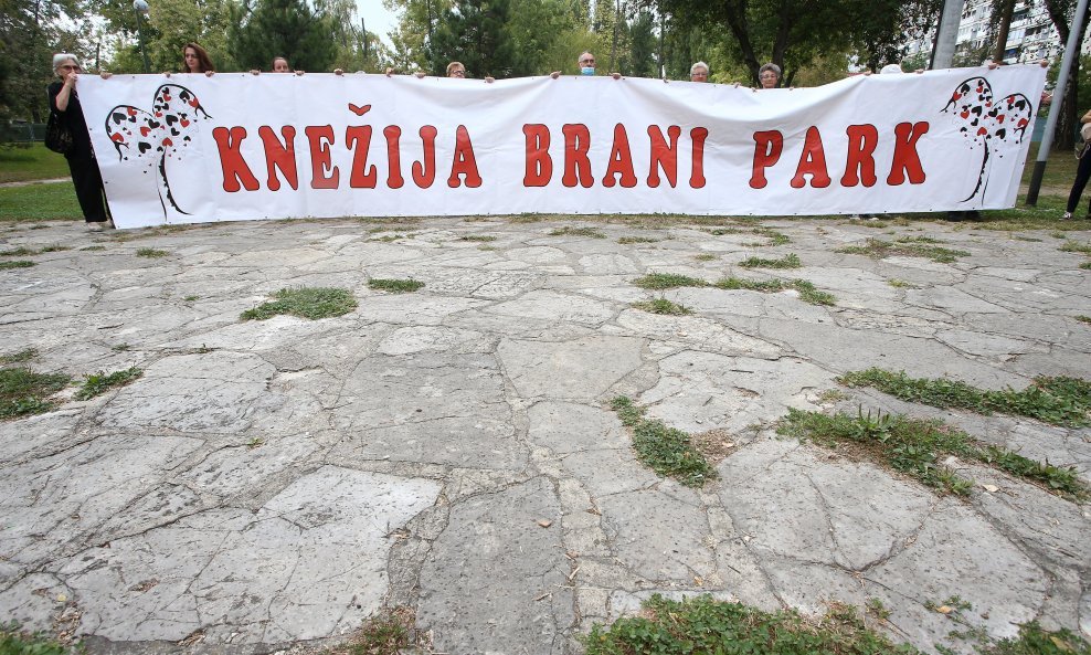 Građanska inicijativa Knežija brani park na konferenciji za novinare