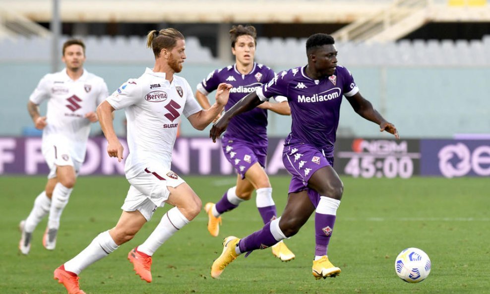 Alfred Duncan (Fiorentina) i Cristian Ansaldi (Torino)