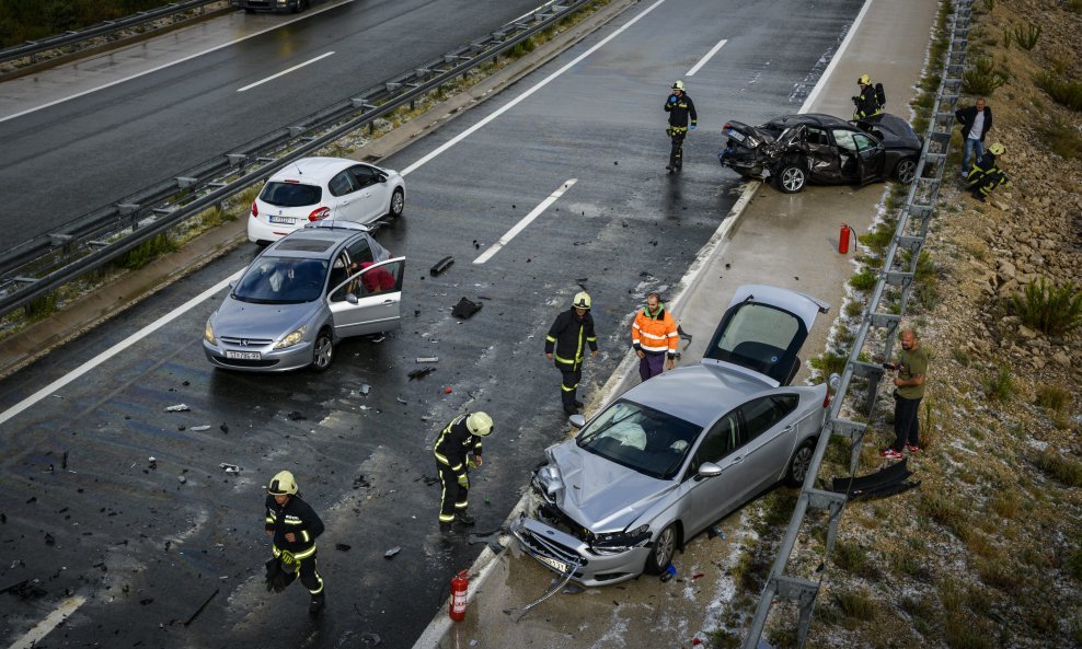 Nesreća na autoputu između Šibenika i Skradina