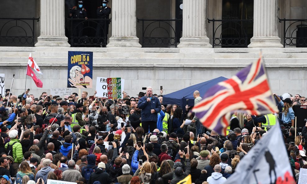 Prosvjed u Londonu protiv restriktivnih mjera