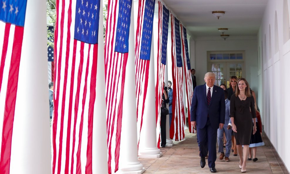 Donald Trump i Amy Coney Barrett