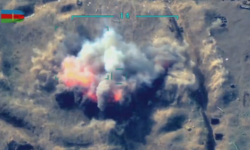 Izvadak iz snimke koja prikazuje navodno uništenje armenske artiljerije u Nagorno-Karabahu