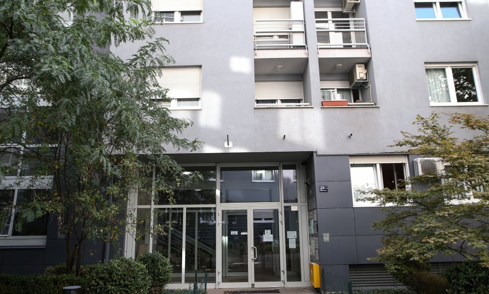 Božidara Adžije 22, adresa na kojoj stan imaju i Puklini i Dragan Kovačević