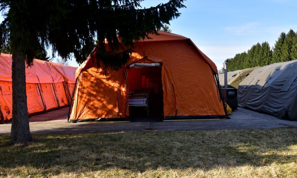 Vojni šatori u Ljubljani