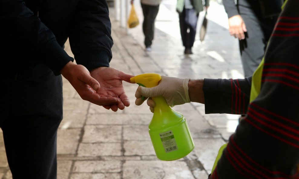 Novo istraživanje ukazuje na potrebu češćeg pranja ili dezinficiranja ruku