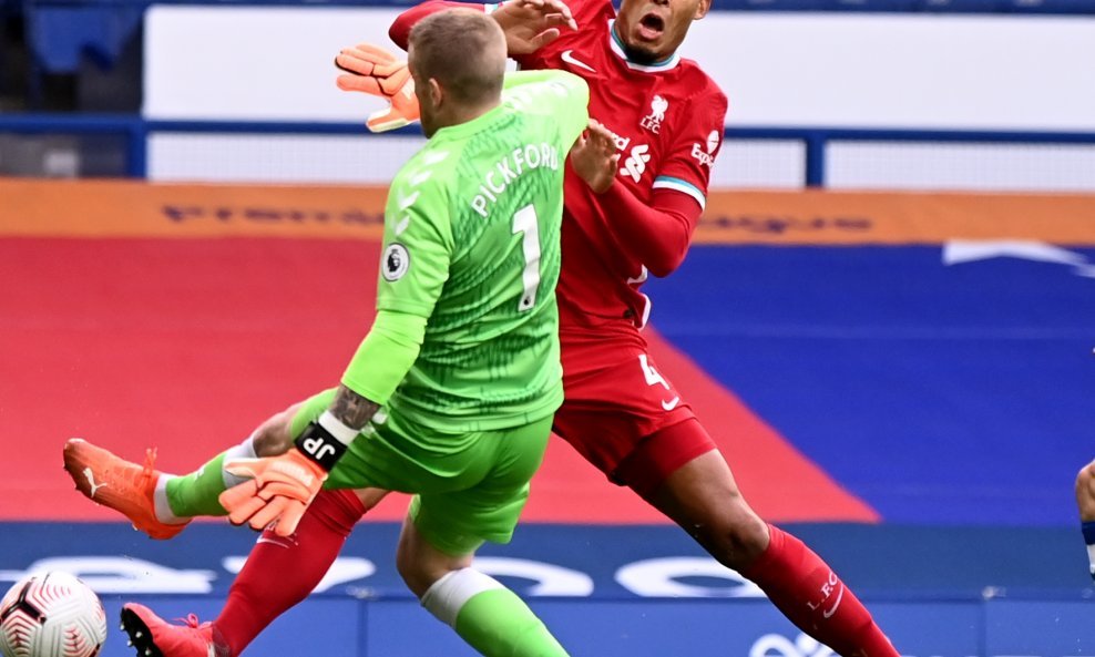 Jordan Pickford i Virgil Van Dijk