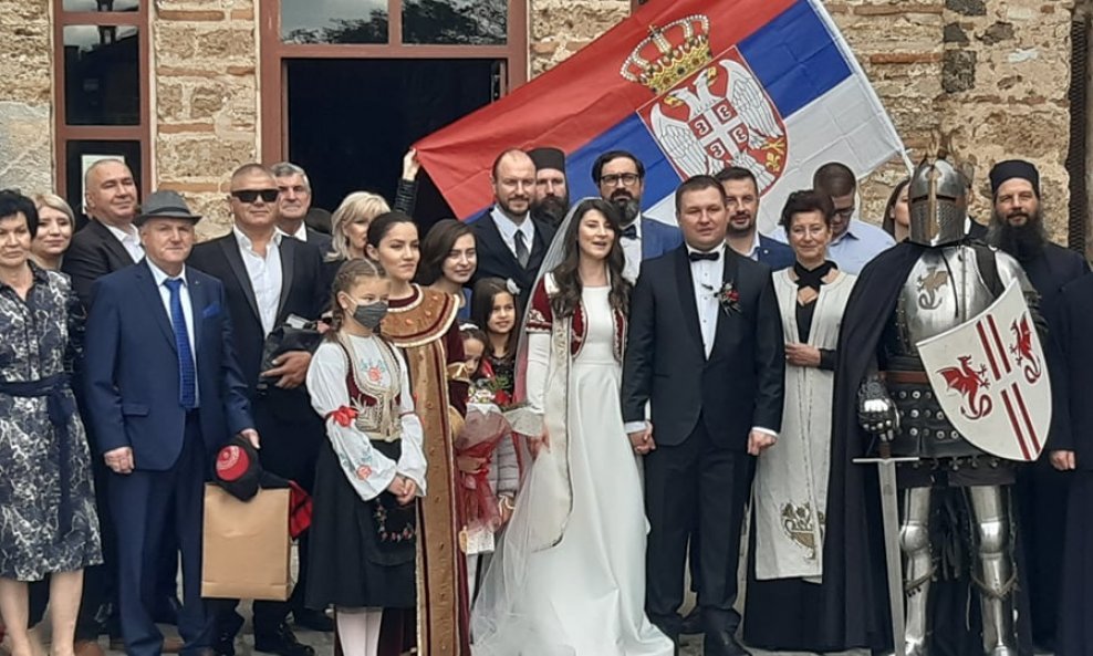 Fotografija s vjenčanja gradonačelnika skopske općine Centar, Saše Bogdanovića