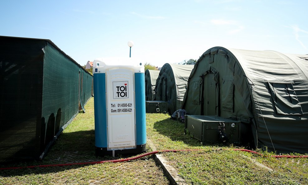 Vojni šatori, ilustrativna fotografija