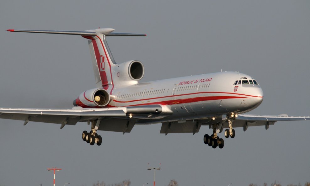 Tu-154