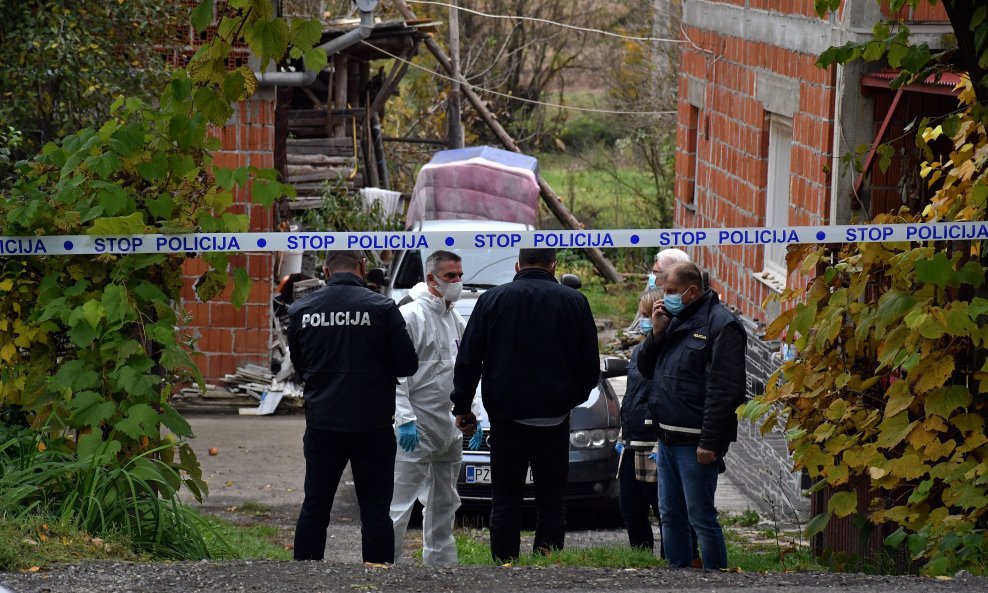 U obiteljskoj kući u Ruševu pronađeno mrtvo tijelo žene