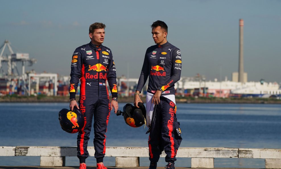 Max Verstappen i Alexander Albon