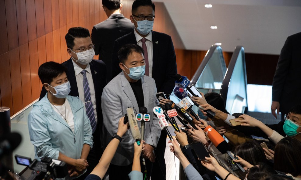 Presica smijenjenih zastupnika u Hong Kongu