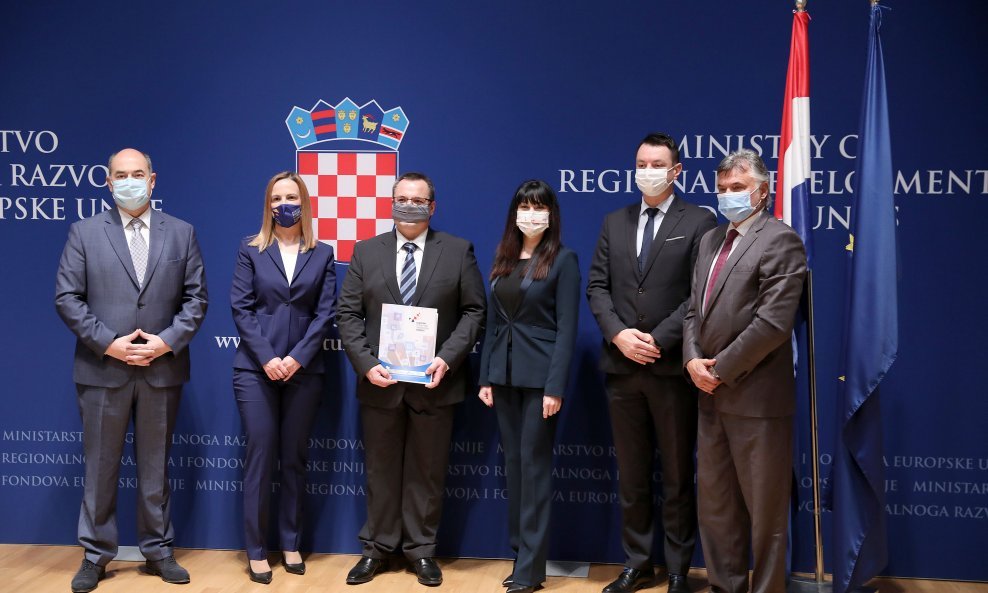 Uručen ugovor za projekt "Revitalizacija vrelovodne mreže na području Zagreba"