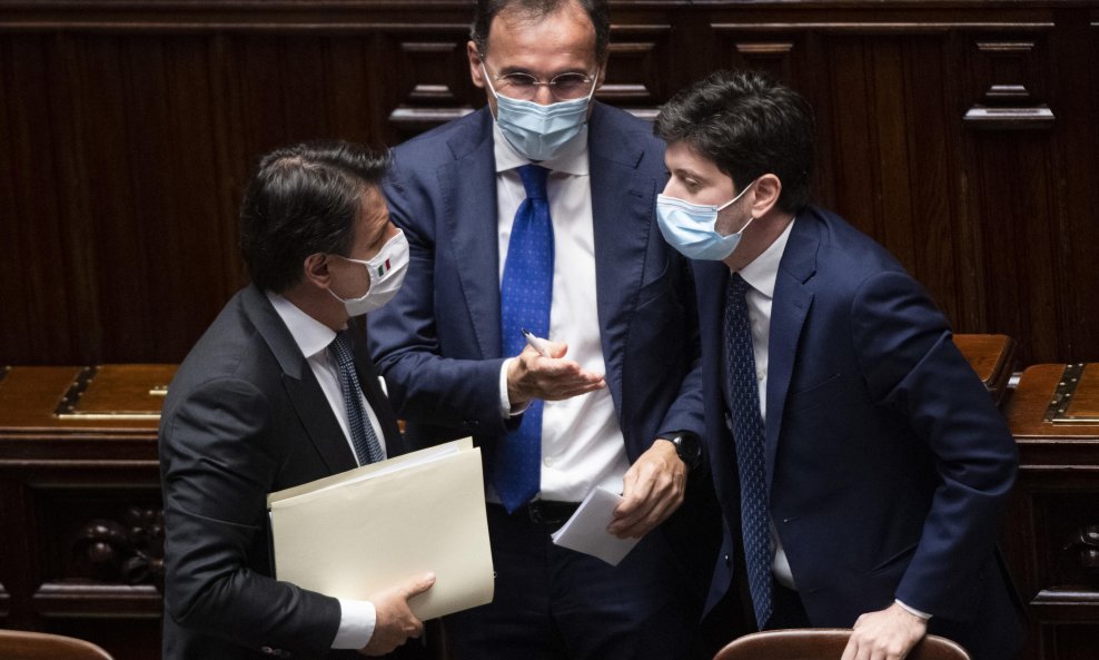 Talijanski premijer Giuseppe Conte, ministar za regionalna pitanja Francesco Boccia i ministar zdravstva Roberto Speranza