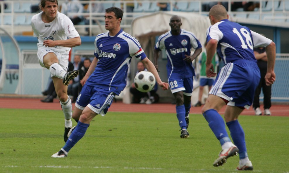 Anas Sharbini, Rijeka-Belupo, 2008-09