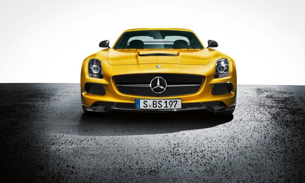 Mercedes-Benz-SLS-AMG-BS-13[6]