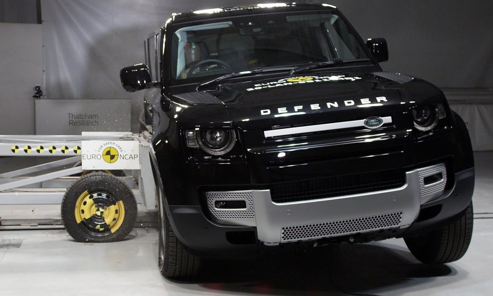 Land Rover Defender 110 2.0 diesel SE (RHD) zaradio je maksimalne ocjene za sigurnost