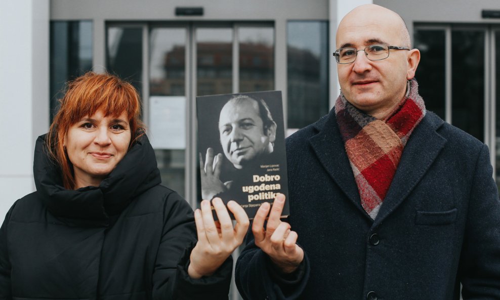 Jana Radić i Marijan Lipovac sa svojom novom knjigom o Stjepanu Radiću mlađem