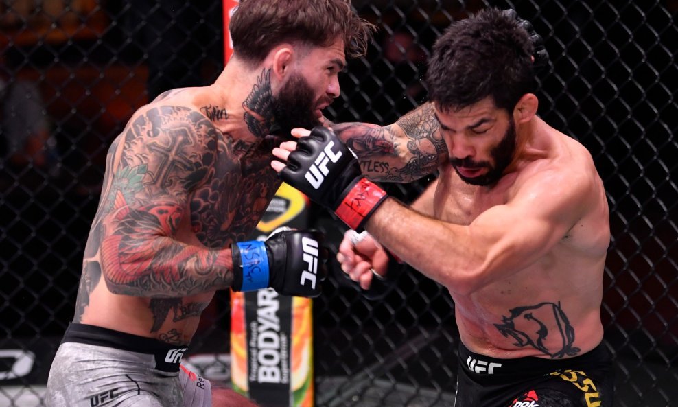 Cody Garbrandt vs Raphael Assuncao